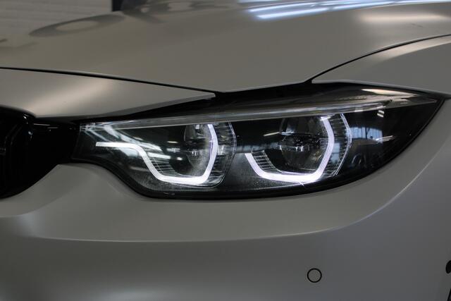 BMW M3 3-serie Competition DCTA | 451 PK | Carbon dak | 20'' breedset | Frozen Brilliant White | Harman/Kardon | Nederlandse auto | Head-up display | 360 camera | Memory stoelen | Bomvolle M3 |