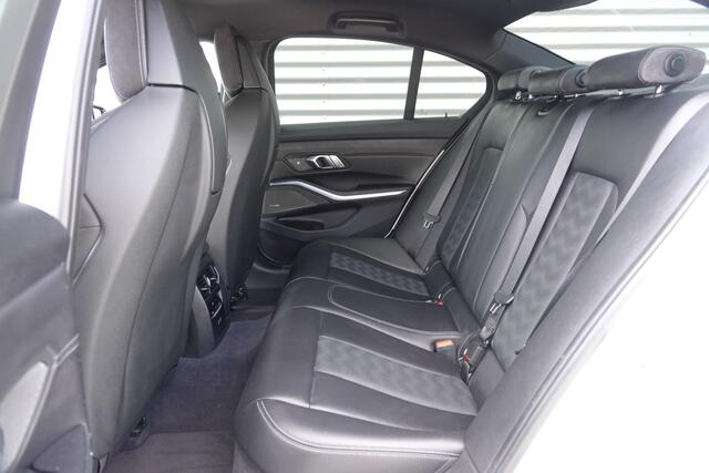 BMW M3 3-serie Competition | Carbon | Laser | HUD | Memory | H&K |