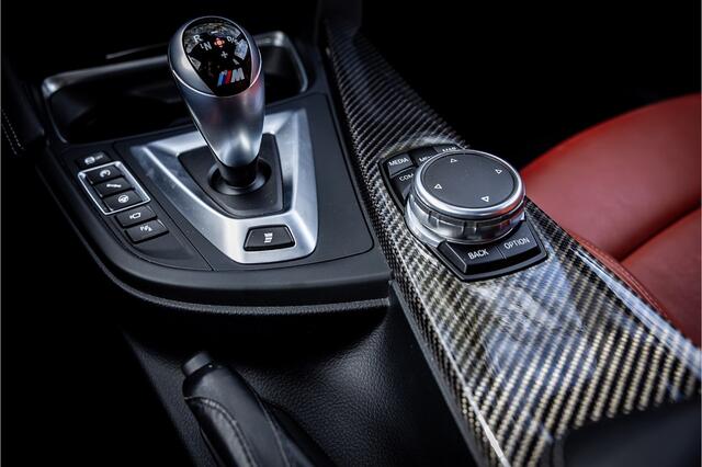 BMW M3 3-serie DCTA Carbon HUD 20" Harman Kardon