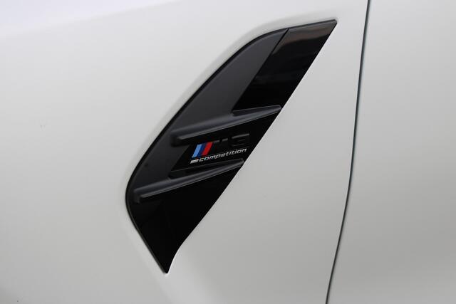 BMW M3 xDrive High Executive Competition / M Drive Professional / M Carbon kuipstoelen / Laserlight / M Carbon-keramisch remmen / Adaptief M Onderstel
