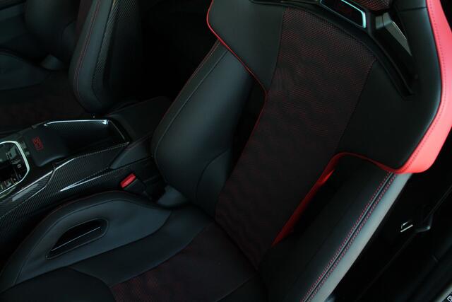 BMW M4 CS High Executive Automaat / M Drive Professional / Adaptieve LED / M Carbon-keramische remmen / M Adaptief onderstel / Adaptieve LED / Comfort Access