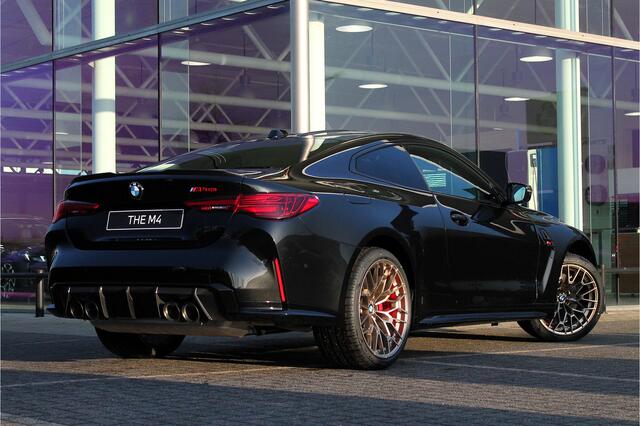 BMW M4 Coupé CS High Executive Automaat / M Drive Professional / Adaptieve LED / M Carbon-keramische remmen / M Adaptief onderstel / Adaptieve LED / Comfort Access