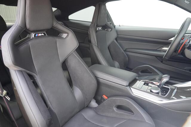 BMW M4 Competition | M Carbon-keramische remmen | M Carbon Exterieur | M Carbon kuipstoelen | M Driver's Pack
