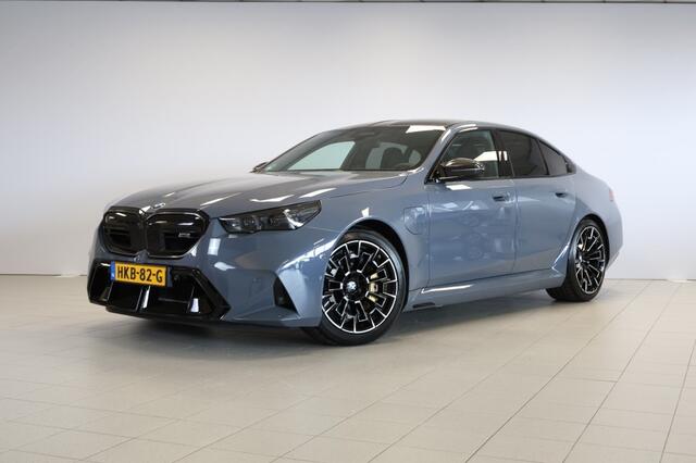 BMW M5 Sedan - Ultimate Pack - Keramische Remmen - Carbon Pack