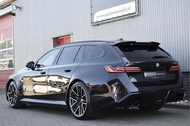 BMW M5 Touring Direct leverbaar, B&W, Elek. trekhaak, Head-up, Stoelventilatie