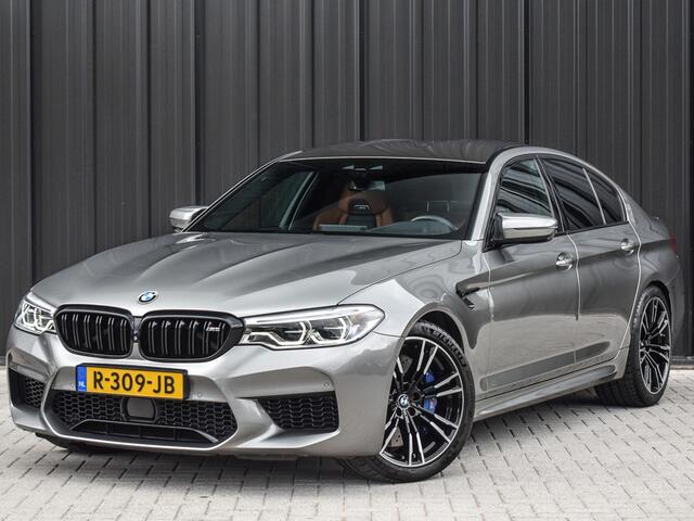 BMW M5 5-serie | COMFORT ACCESS | M-SPORT UITLAAT | CARBON DAK | HARMAN/KARDON | LED | 360 CAMERA | CARPLAY | 4-ZONE CLIMATE | M-PERFORMANCE SEATS | ACTIVE CRUISE