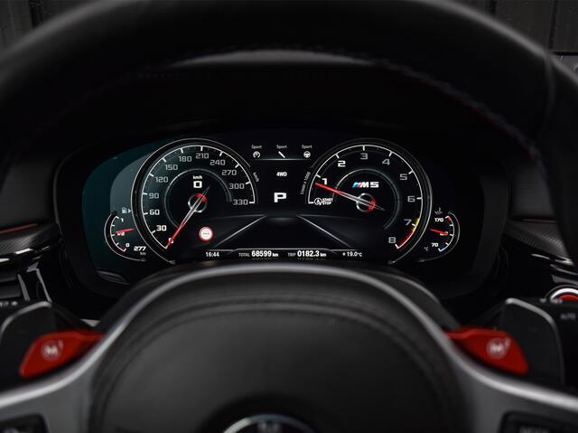 BMW M5 5-serie | COMFORT ACCESS | M-SPORT UITLAAT | CARBON DAK | HARMAN/KARDON | LED | 360 CAMERA | CARPLAY | 4-ZONE CLIMATE | M-PERFORMANCE SEATS | ACTIVE CRUISE