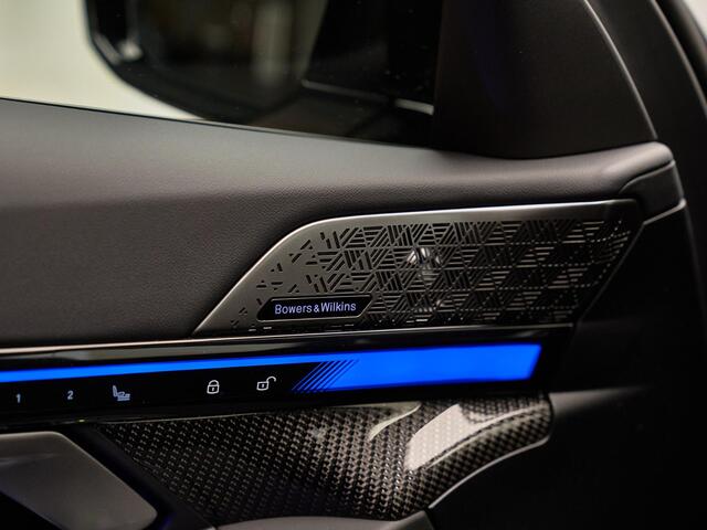 BMW M5 Limousine V8 M Hybrid, Direct leverbaar!, Frozen, pano, B&W, 21'', stl.ventilatie, tr.haak, leder, privacy