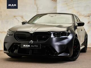 bmw-m5-limousine-v8-m-hybrid,-direc