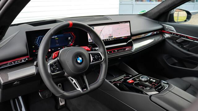 BMW M5 Sedan | Ultimate Package | M Driver's Package | Carbon Pack | Bowers & Wilkins | Comfort Pack