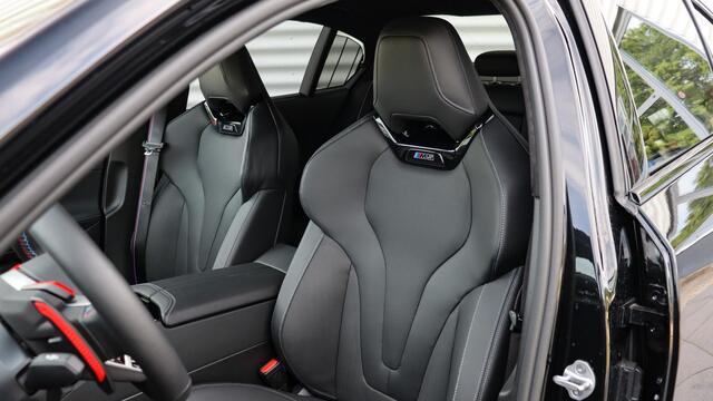 BMW M5 Sedan | Ultimate Package | M Driver's Package | Carbon Pack | Bowers & Wilkins | Comfort Pack