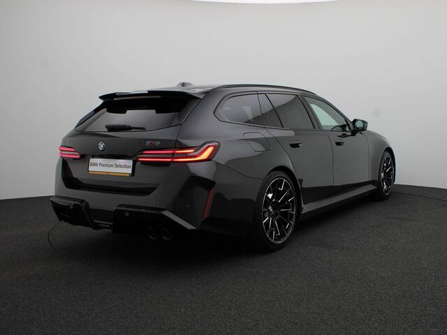 BMW M5 5 Serie Touring Stuurwielrand verwarmd | M Drive Professional | Trekhaak | Panoramadak | Driving Assistant Professional | Parking Assistant Professional | Bowers & Wilkins | 20/21''