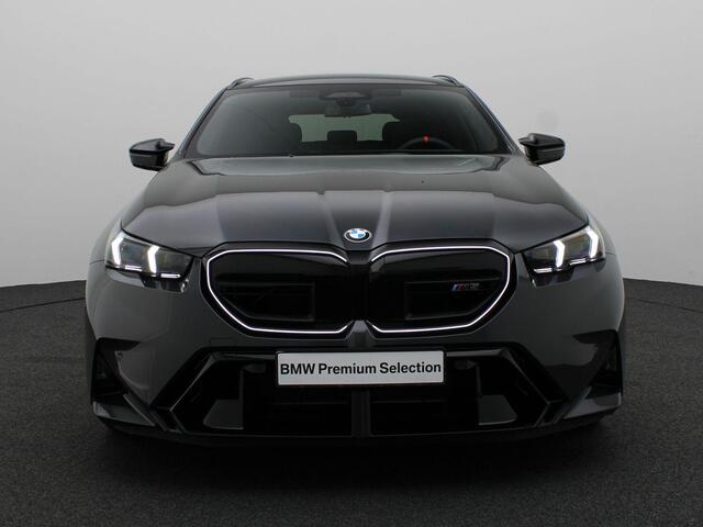 BMW M5 5 Serie Touring Stuurwielrand verwarmd | M Drive Professional | Trekhaak | Panoramadak | Driving Assistant Professional | Parking Assistant Professional | Bowers & Wilkins | 20/21''