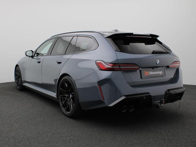 BMW M5 Touring M5 728PK AUT. Keramische remschijven, Panoramadak, Head-Up Display, Adaptieve Cruise Controle, Keyless, Side Assist, M-Drivers Pack, Bower&Wilkins Audio, Comfort Pack, Trekhaak, 21" LM Velgen