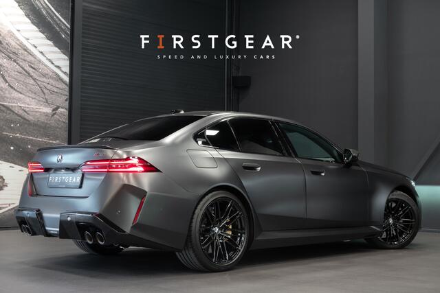 BMW M5 5-serie *Ultimate-Pakket / Bowers & Wilkins / Keramisch / M-Carbon in- & exterieur / Stoelventilatie / Memory*