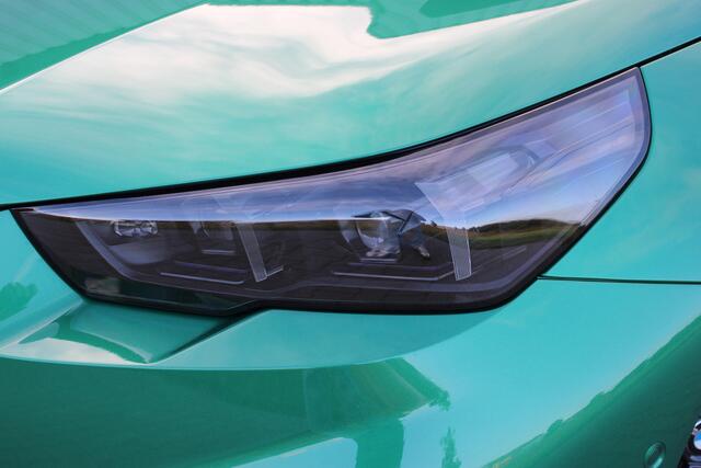 BMW M5 5-serie Touring | Direct leverbaar | Adaptieve cruise control | Uitklapbare trekhaak | 360° camera | Apple carplay/Android auto | 100% dealer onderhouden | Stoel verwarming + ventilatie |