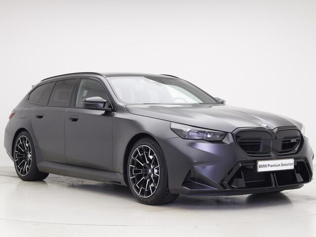 BMW M5 5-serie Touring Touring | Trekhaak | Panorama | Driving Assistant Pro | M-Driver's Pack | Comfort Pack | Carbon interieurlijsten | Marge