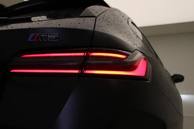 BMW M5 5-serie Touring Touring | Trekhaak | Panorama | Driving Assistant Pro | M-Driver's Pack | Comfort Pack | Carbon interieurlijsten | Marge