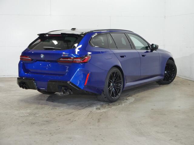BMW M5 5-serie Touring Touring | Personal CoPilot | Bowers & Wilkins Surround Sound | Trekhaak | M Driver's Pack | Wordt verwacht