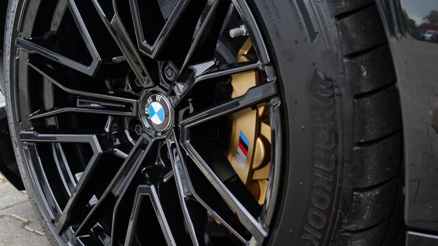 BMW M5 Touring | M Drivers Pack | Keramisch | Comfort Pack | Trekhaak | Carbon | Panoramadak | Head-up