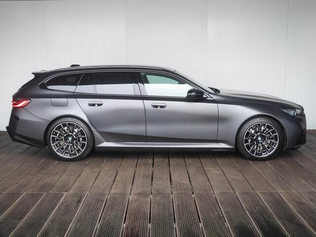 BMW M5 Touring | PPF | M Driver's Pack | M Drive Professional | Verwarmd Stuurwiel | Stoelventilatie | Bowers & Wilkins | Comfort Access | Panoramadak | Trekhaak