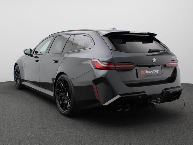 BMW M5 Touring M5 728PK AUT. Keramische remschijven, Panoramadak, Head-Up Display, Adaptieve Cruise Controle, Keyless, Side Assist, M-Drivers Pack, Bower&Wilkins Audio, Comfort Pack, Trekhaak, 21" LM Velgen