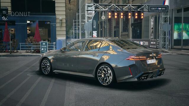 BMW M5 5 Serie Automaat / M Drive Professional / Trekhaak / Bowers & Wilkins / M Multifunctionele Stoelen / Parking Assistant Professional / M Carbon-keramische remmen