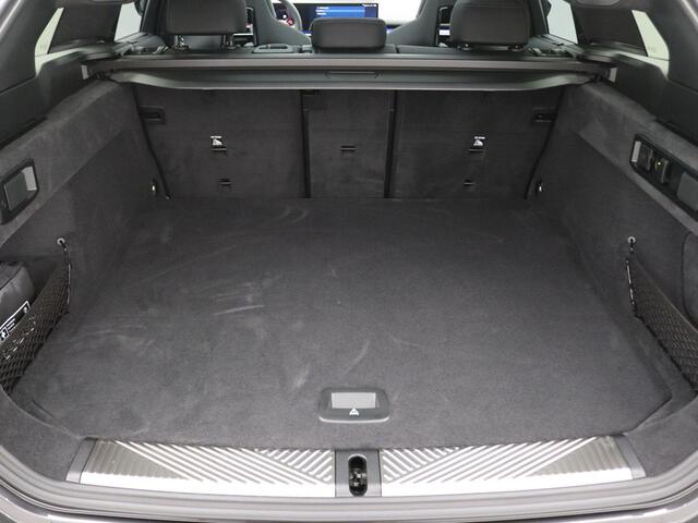 BMW M5 5-serie Touring 728PK Aut. Keramische remschijven, Panoramadak, Head-Up Display, Adaptieve Cruise Controle, Keyless, Side Assist, M-Drivers Pack, Bower&Wilkins Audio, Comfort Pack, Trekhaak, 21" LM Velgen