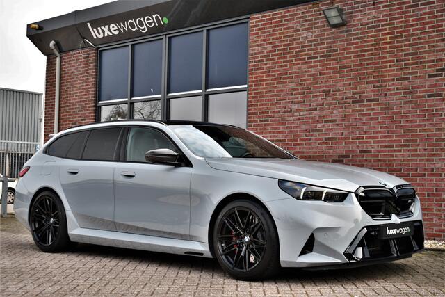 BMW M5 5-serie Touring Pano M-Driver Co-Pilot Trekh Alc-hemel B&W