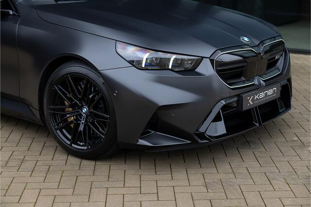 BMW M5 Touring V8 Hybride M Keramisch Frozen Pano Alcant.Hemel Bowers&Wilkins Trekhaak