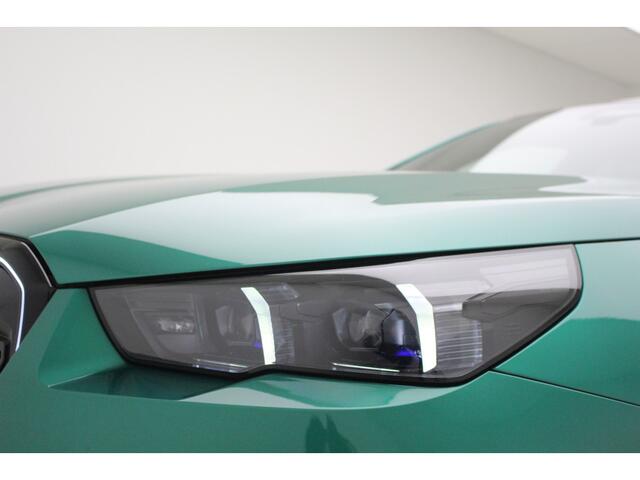 BMW M5 5-serie Touring | CoPilot | Trekhaak | Ventilatie | Bowers & Wilkins Surround Sound System | 727 pk | M Isle of Man Green metallic 7ME M-Drivers Package mogelijk
