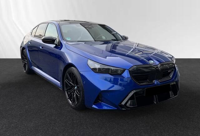 BMW M5 5 Serie V8 727 PK ACC Panoramadak Stoelkoeling Bowers Wilkins