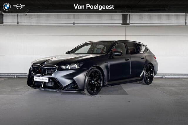 BMW M5 Touring | Keramische remschijven | Trekhaak | M Driver's Pack