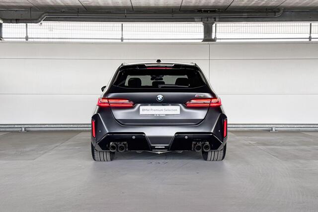 BMW M5 Touring | Keramische remschijven | Trekhaak | M Driver's Pack