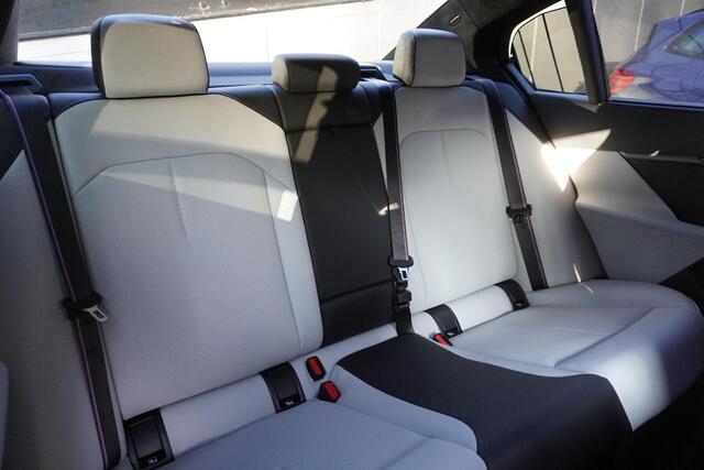 BMW M5 Sedan M Driver's Pack | M Drive Professional | Comfort Pack | Bowers & Wilkins | M Carbon-keramische remmen