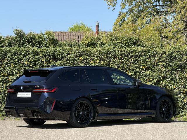BMW M5 5-serie Touring | Panorama | Getint glas | Trekhaak | Stoelvent. | Merino leder