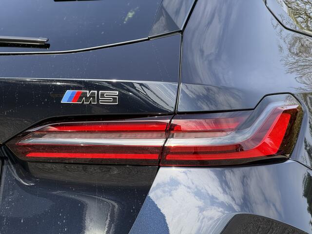 BMW M5 5-serie Touring | Panorama | Getint glas | Trekhaak | Stoelvent. | Merino leder