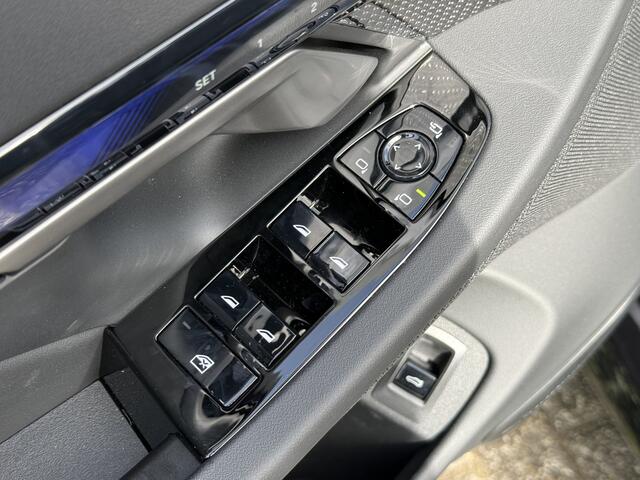 BMW M5 5-serie Touring | Panorama | Getint glas | Trekhaak | Stoelvent. | Merino leder