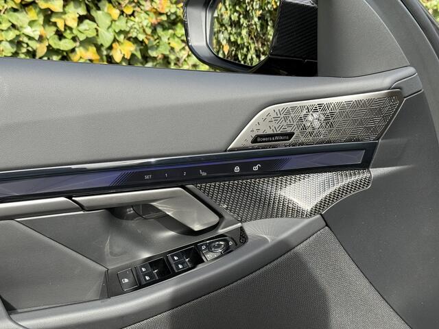 BMW M5 5-serie Touring | Panorama | Getint glas | Trekhaak | Stoelvent. | Merino leder