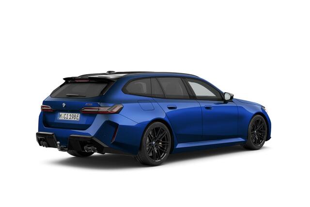 BMW M5 Touring | M Driver's Pack | Keramische remschijven | Glazen panoramadak