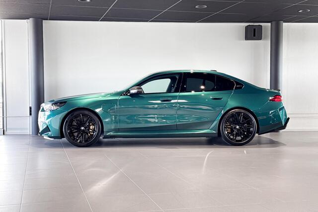 BMW M5 Sedan | M Driver's Pack | Bowers & Wilkins | Stoelventilatie | Iconic Glow |