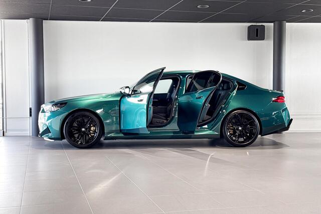 BMW M5 Sedan | M Driver's Pack | Bowers & Wilkins | Stoelventilatie | Iconic Glow |