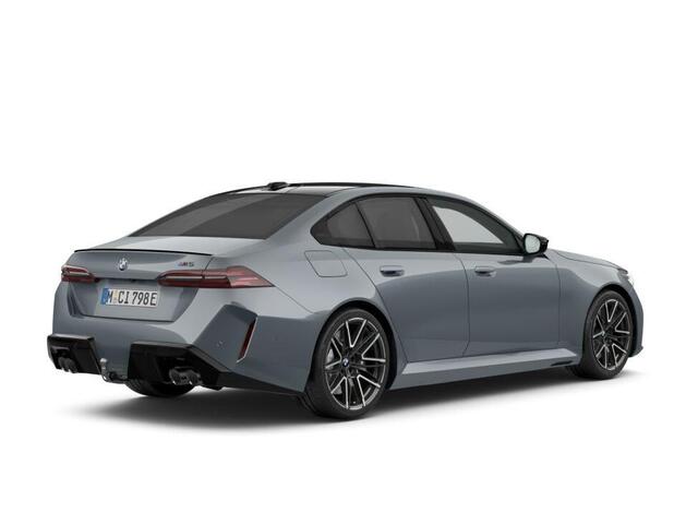 BMW M5 Sedan Comfort Pack | Driving Assistant Professional