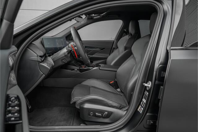 BMW M5 5-serie Touring CoPilot Iconic Glow B&W Frozen Black Trekhaak