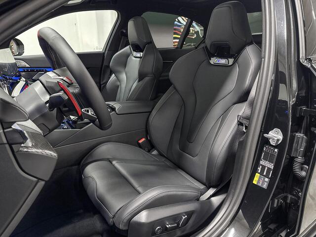 BMW M5 Sedan M-Drivers Pack | Comfort Pack | Driving Assistant Professional | Parking Assistant Professional | Bowers&Wilkins | Panoramadak | Comfort Access | Trekhaak