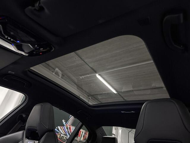 BMW M5 Sedan M-Drivers Pack | Comfort Pack | Driving Assistant Professional | Parking Assistant Professional | Bowers&Wilkins | Panoramadak | Comfort Access | Trekhaak