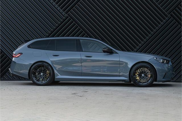 BMW M5 Touring V8 Hybride M Keramisch Pano Alcant.Hemel Bowers&Wilkins Trekhaak