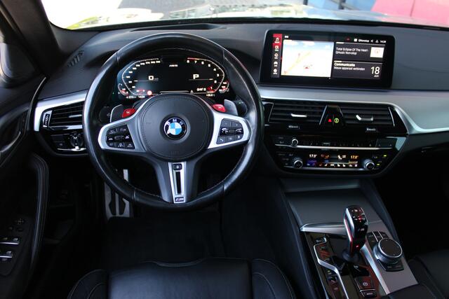 BMW M5 Competition Automaat / Laserlight / M Multifunctionele Stoelen / Soft Close / Comfort Access / Parking Assistant Plus / Stuurverwarming