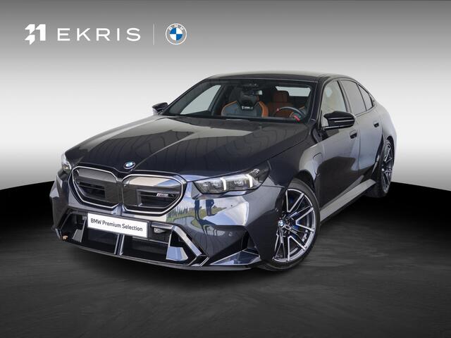 BMW M5 | M Drive Professional | Comfort Pack | 20/21 inch | Iconic Glow exterieurpakket | Glazen panoramadak | Driving Assistent Professional | Stoelventilatie | Bowers & Wilkins