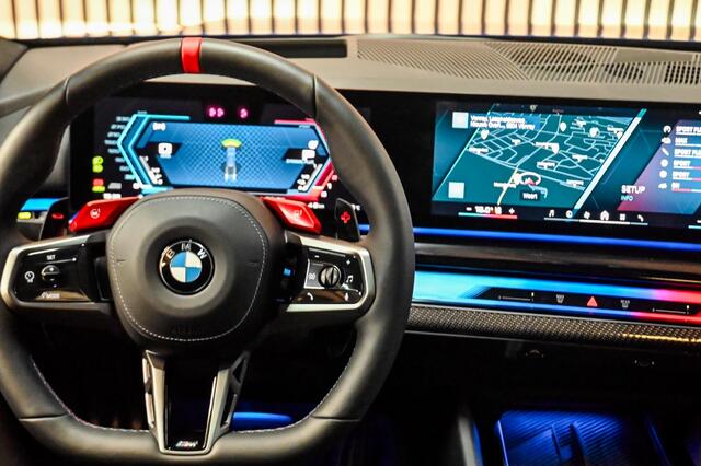 BMW M5 Touring ULTIMATE | B&W | PANO | TREKHAAK | KERAMISCH